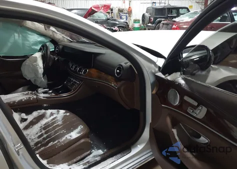 2019 Mercedes-Benz E 300 4Matic from USA, damaged, VIN WDDZF4KB1KA582222